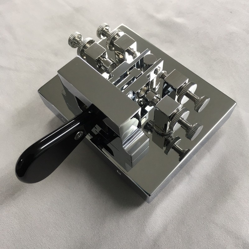 SINGLE LEVER PADDLE CHROME DELUXE MAGNETIC