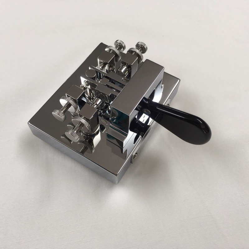 SINGLE LEVER PADDLE CHROME DELUXE MAGNETIC